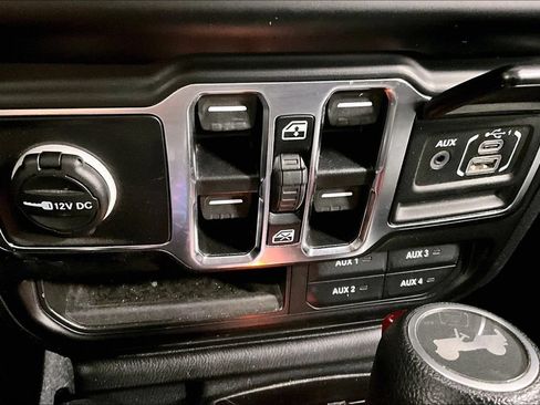 Used 2021 Jeep Wrangler Unlimited Sport AWD/4WD image 28