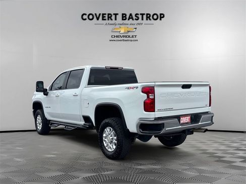 Used 2022 Chevrolet Silverado 2500 LT w/ Convenience Package image 4