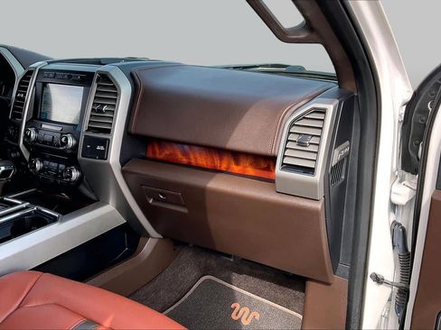 Used 2018 Ford F150 King Ranch w/ Equipment Group 601A Luxury AWD/4WD image 19