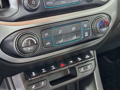 Used 2018 Chevrolet Colorado ZR2 AWD/4WD image 17
