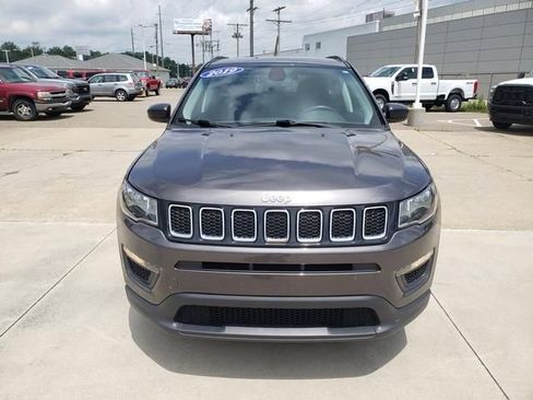 Used 2019 Jeep Compass Sport w/ Cold Weather Group AWD/4WD image 11