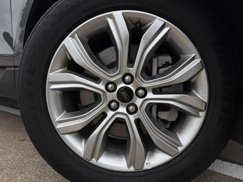 Used 2024 Ford Edge Titanium AWD/4WD image 10