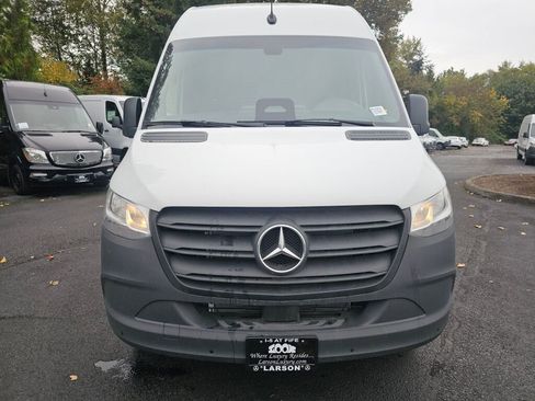 New 2025 Mercedes-Benz Sprinter 2500 image 9