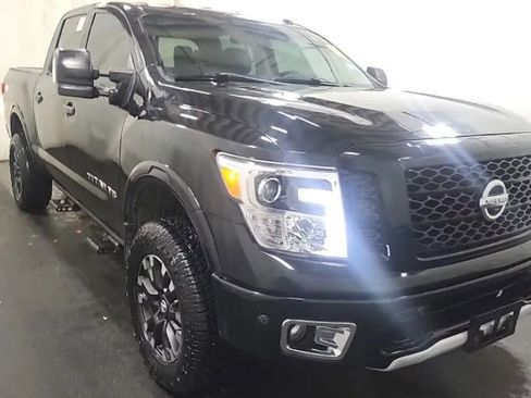 Used 2018 Nissan Titan PRO-4X w/ Pro-4x Convenience Package image 5