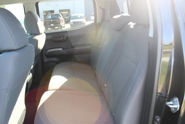 Used 2020 Toyota Tacoma SR5 AWD/4WD image 24