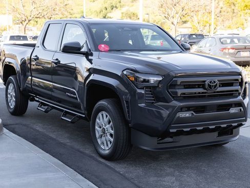 New 2026 Toyota Tacoma SR5 AWD/4WD image 3