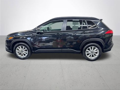Used 2024 Toyota Corolla Cross LE AWD/4WD image 3