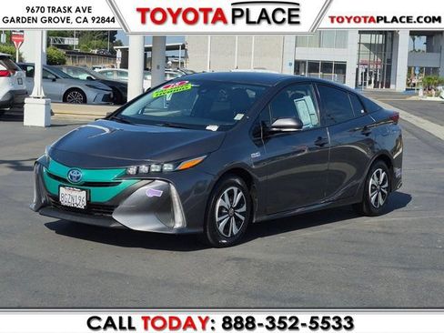 Used 2018 Toyota Prius Prime Premium w/ Carpet Mat Package FWD image 1