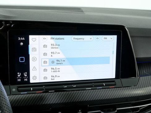 Used 2023 Volkswagen Golf R image 15