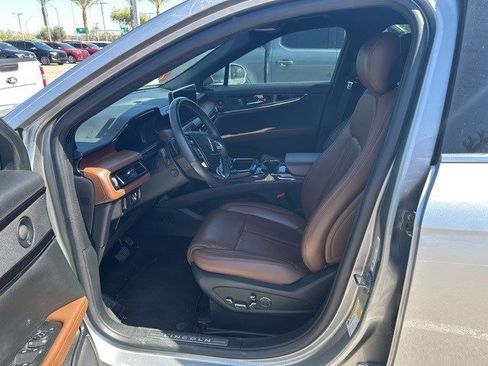 Used 2022 Lincoln Nautilus Reserve w/ Equipment Group 201A image 12