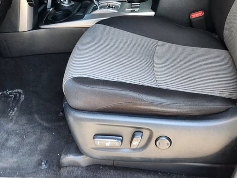Used 2021 Toyota 4Runner SR5 AWD/4WD image 8