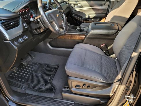 Used 2019 Chevrolet Tahoe LS w/ Enhanced Driver Alert Package AWD/4WD image 21