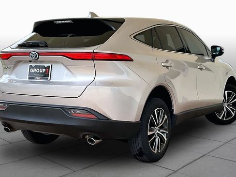 Used 2024 Toyota Venza LE AWD/4WD image 11