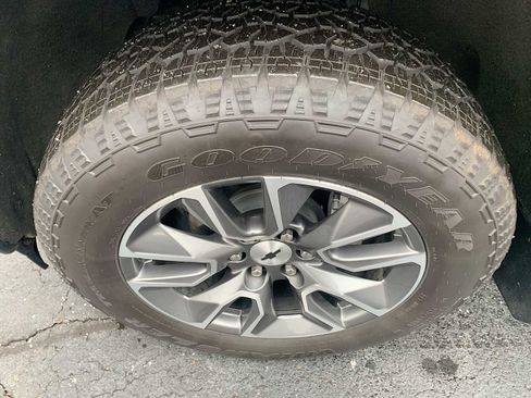 Certified 2025 Chevrolet Silverado 1500 RST image 33