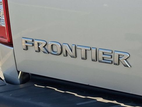 Used 2014 Nissan Frontier PRO-4X w/ Pro-4x Graphics Package AWD/4WD image 30