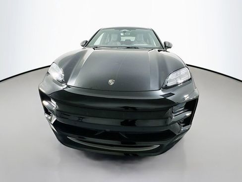 Used 2025 Porsche Macan Turbo Electric image 6