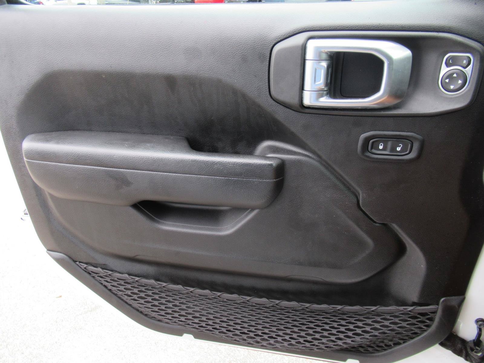 Used 2022 Jeep Wrangler Sport AWD/4WD image 19