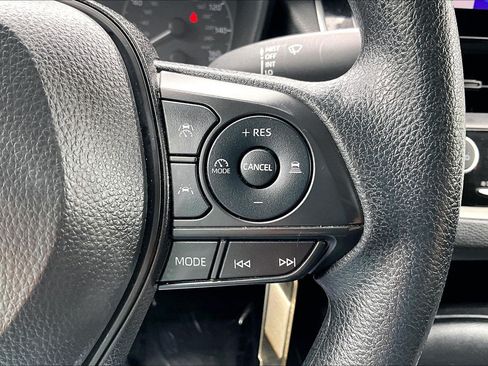 Used 2024 Toyota Corolla LE FWD image 18
