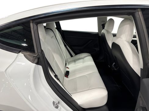 Certified 2022 Tesla Model 3 Long Range AWD/4WD image 11