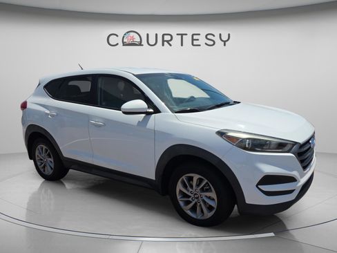 Used 2016 Hyundai Tucson SE FWD image 3