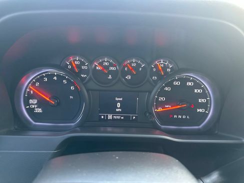 Used 2021 Chevrolet Silverado 1500 Custom AWD/4WD image 2