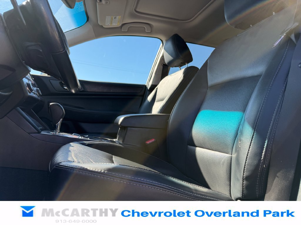 Used 2017 Subaru Outback 2.5i Limited AWD/4WD image 10
