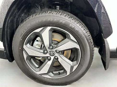 Certified 2024 Toyota RAV4 SE image 32