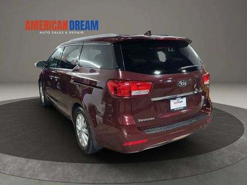 Used 2018 Kia Sedona EX FWD image 3