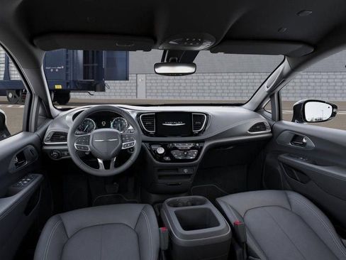 New 2026 Chrysler Pacifica Select w/ S Appearance Package FWD image 14