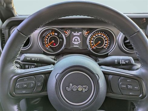 Used 2022 Jeep Gladiator Sport image 28