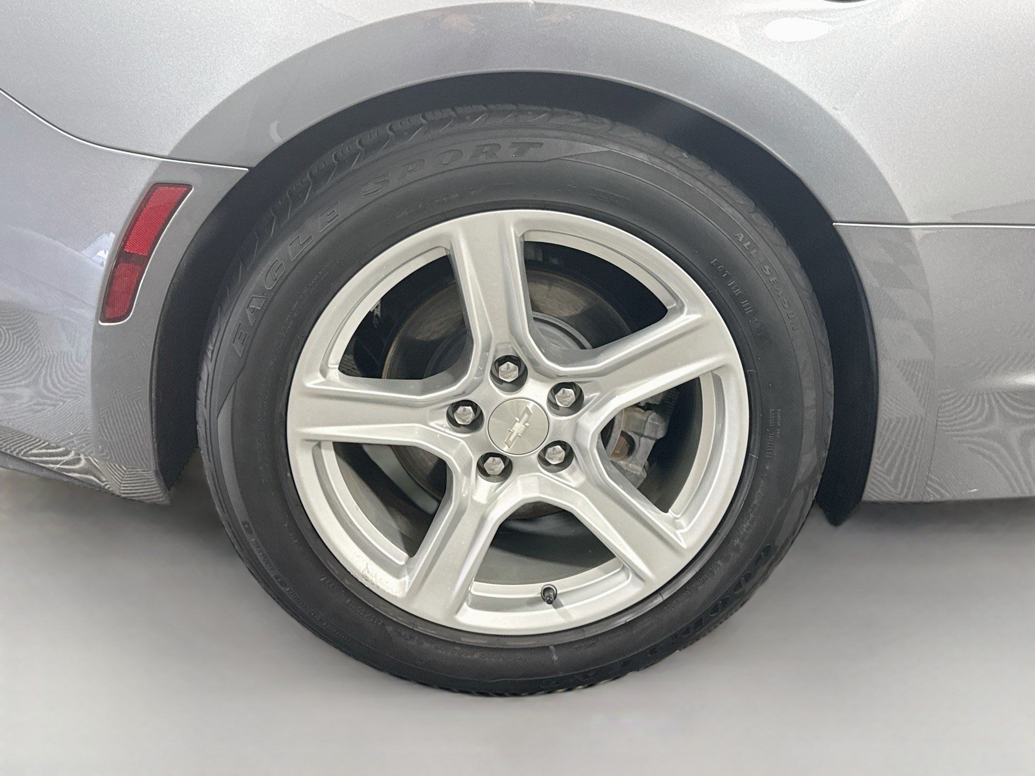 Used 2020 Chevrolet Camaro LT RWD image 31