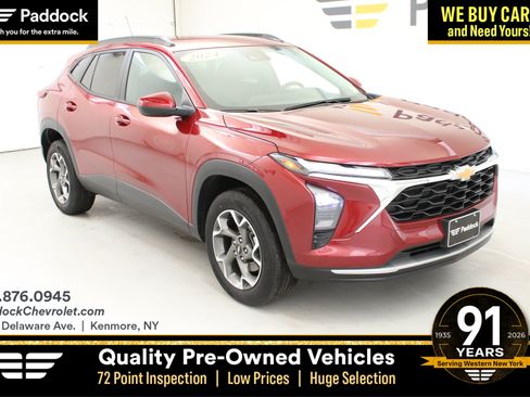 Used 2024 Chevrolet Trax LT w/ Driver Confidence Package FWD image 1