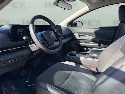 Used 2023 Nissan Ariya AWD image 9