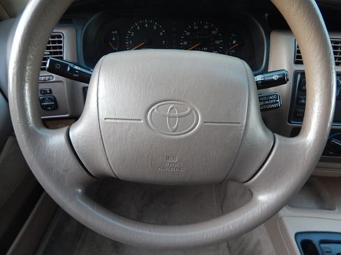 Used 1997 Toyota Avalon XL image 23