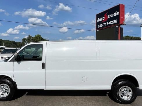 Used 2019 Chevrolet Express 2500 Extended w/ Communications Package RWD image 6