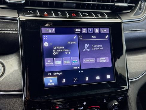 Used 2023 Jeep Grand Cherokee L Laredo image 10