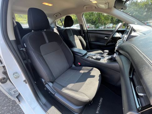 Used 2024 Nissan Sentra SV image 34