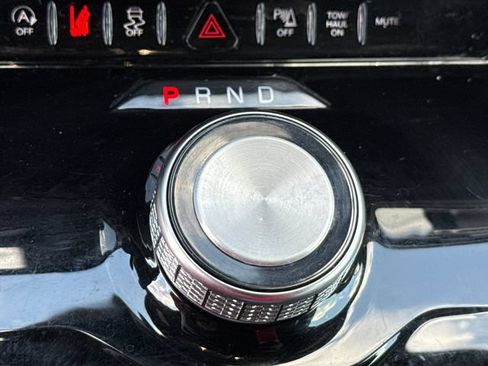 Used 2024 Jeep Wagoneer L Series II RWD image 34