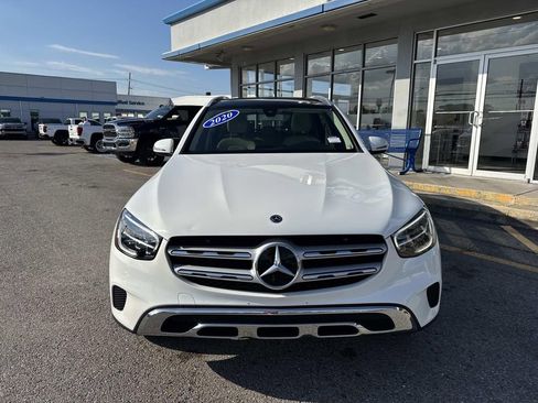 Used 2020 Mercedes-Benz GLC 300 4MATIC image 2