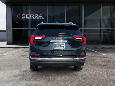 Used 2023 GMC Terrain SLT AWD/4WD image 4