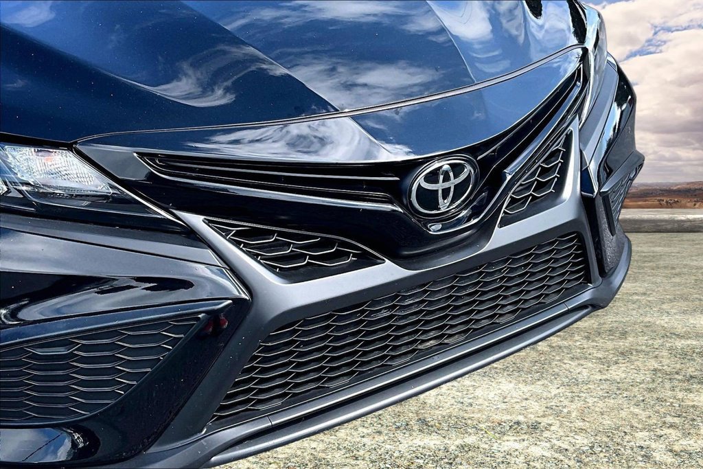 Used 2023 Toyota Camry SE w/ Convenience Package AWD/4WD image 33