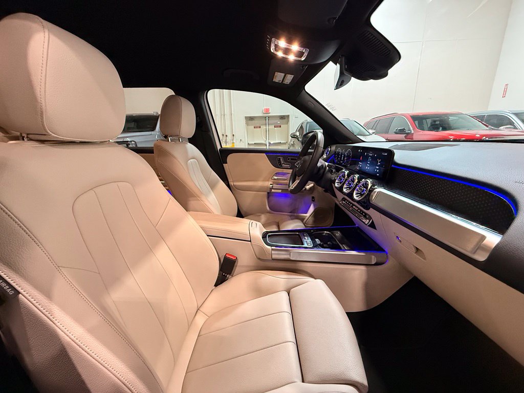 Used 2025 Mercedes-Benz GLB 250 image 31