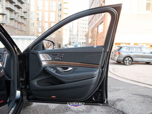 Used 2016 Mercedes-Benz S 550 4MATIC Sedan image 46