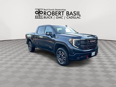 Used 2023 GMC Sierra 1500 AT4 w/ AT4 Preferred Package AWD/4WD image 2