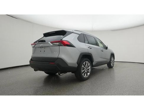 Used 2023 Toyota RAV4 XLE Premium FWD image 30