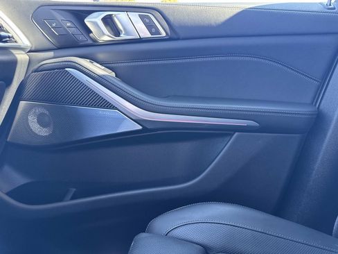 Certified 2025 BMW X7 M60i image 24