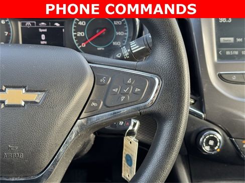 Used 2018 Chevrolet Cruze LT image 25