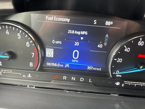 Used 2021 Ford Explorer XLT w/ Equipment Group 202A RWD image 7