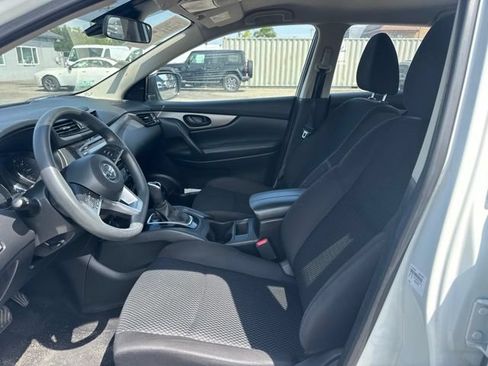 Used 2022 Nissan Rogue Sport S FWD image 9