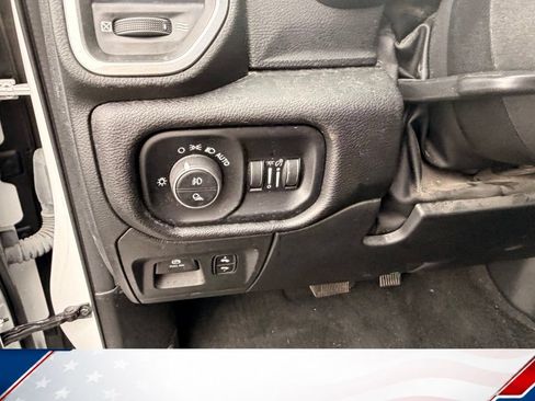 Used 2023 RAM 1500 Laramie AWD/4WD image 13